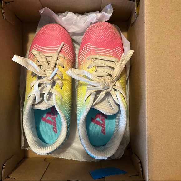 ⚽️ Brava Girls Soccer Cleats - Rainbow Coloring, White Laces - Size 11 - Picture 2 of 5